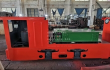 貴州4輛5噸鋰電池電機車發往哈薩克斯坦