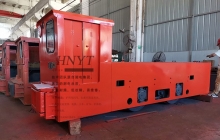 貴州礦用8噸湘潭電機車發往某金屬礦