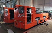 山西定制型14噸架線式湘潭電機車發貨