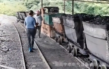 廣西5噸防爆湘潭電機車現場運行視頻